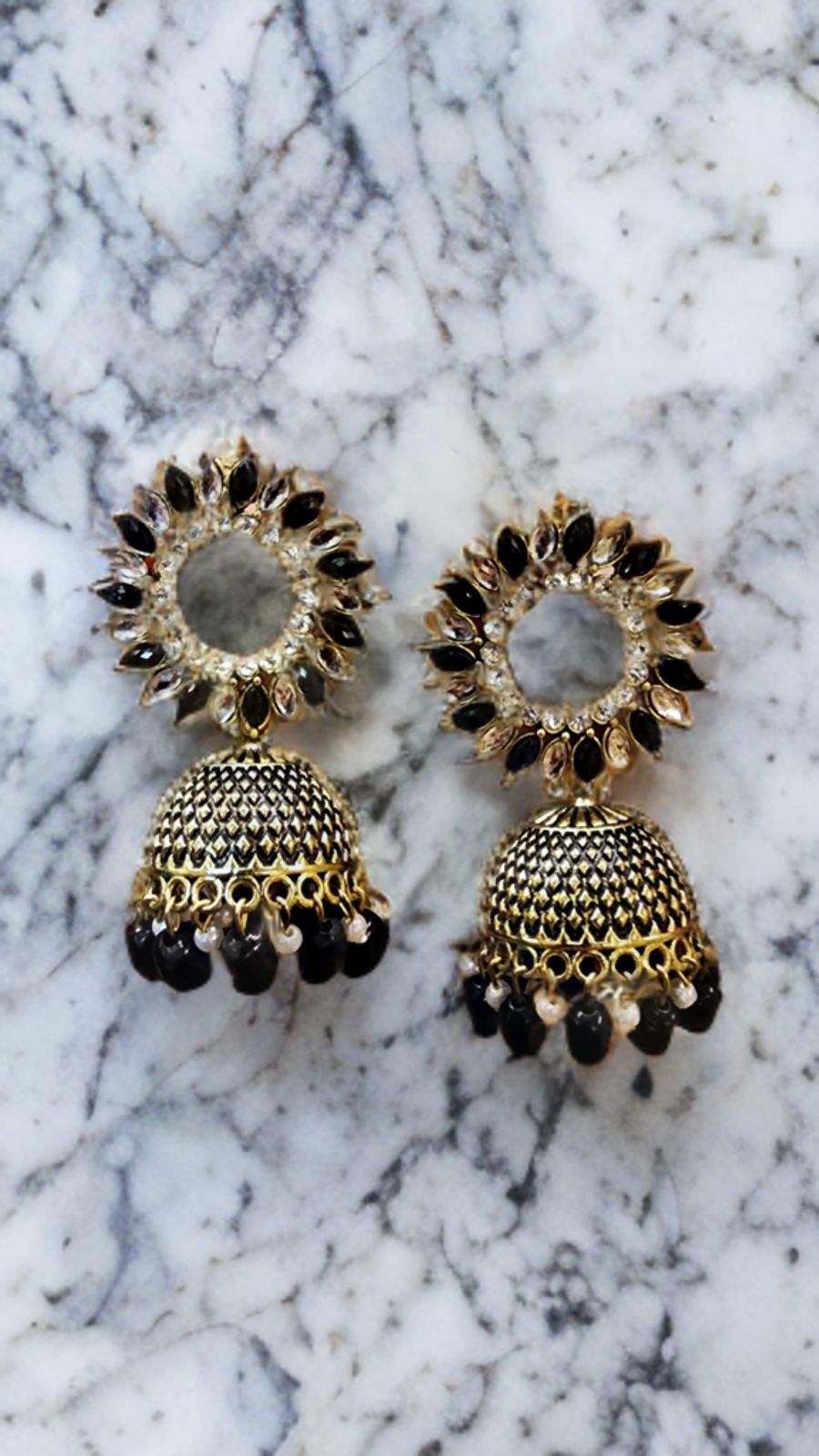 Indian Jhumkay - Black And White Pearls