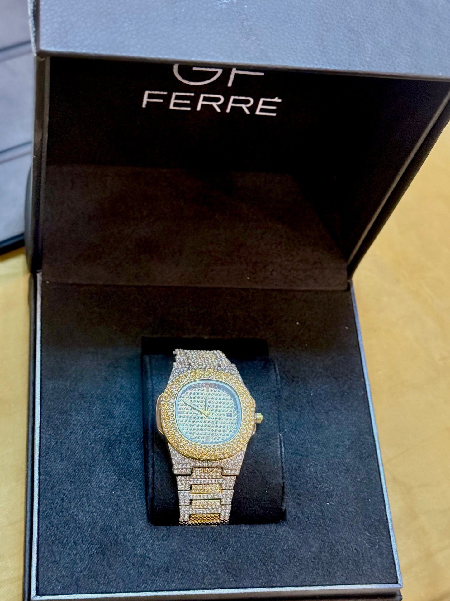 Iced dot watch in sliver & golden colour