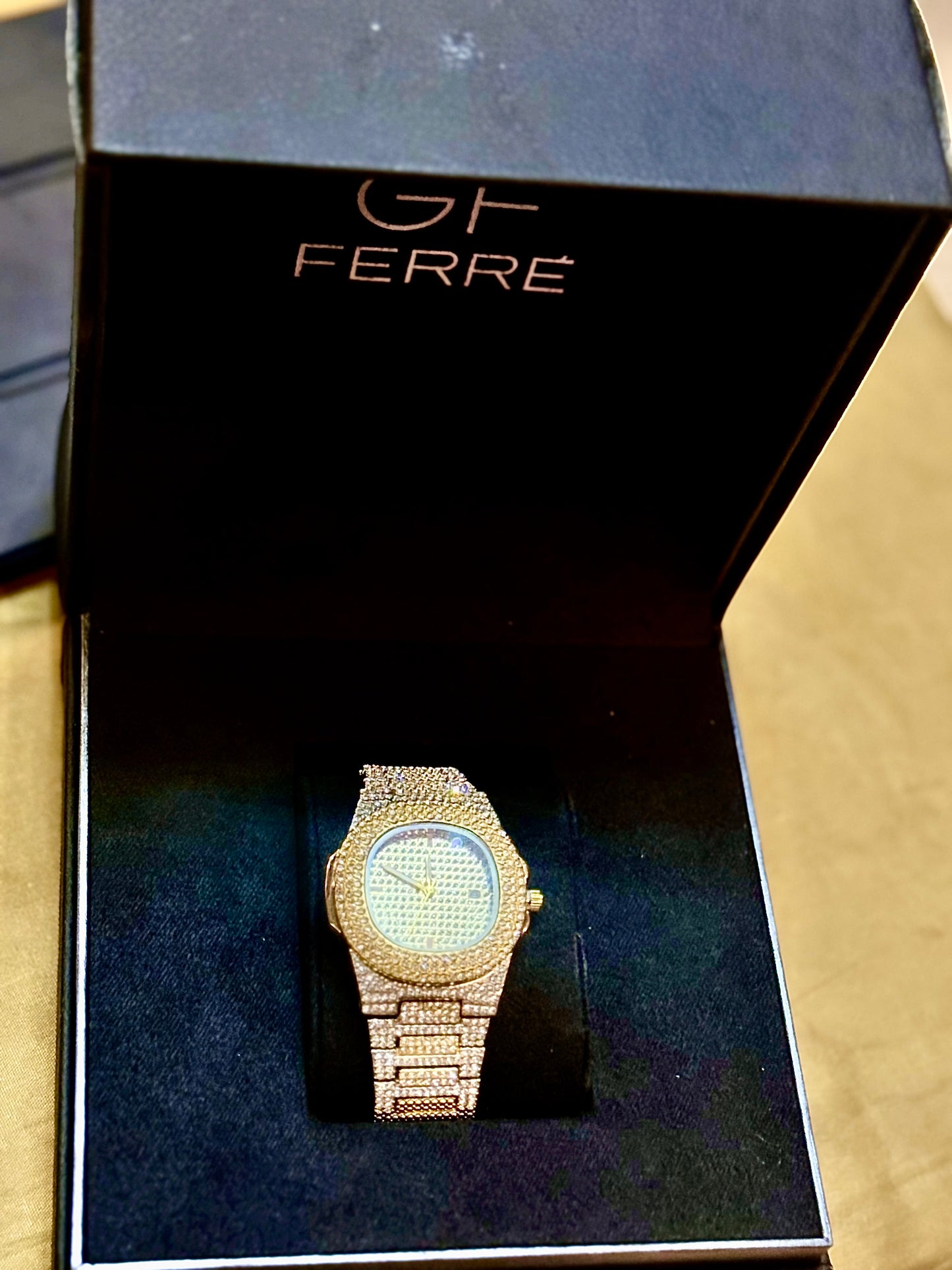 Iced dot watch in sliver & golden colour